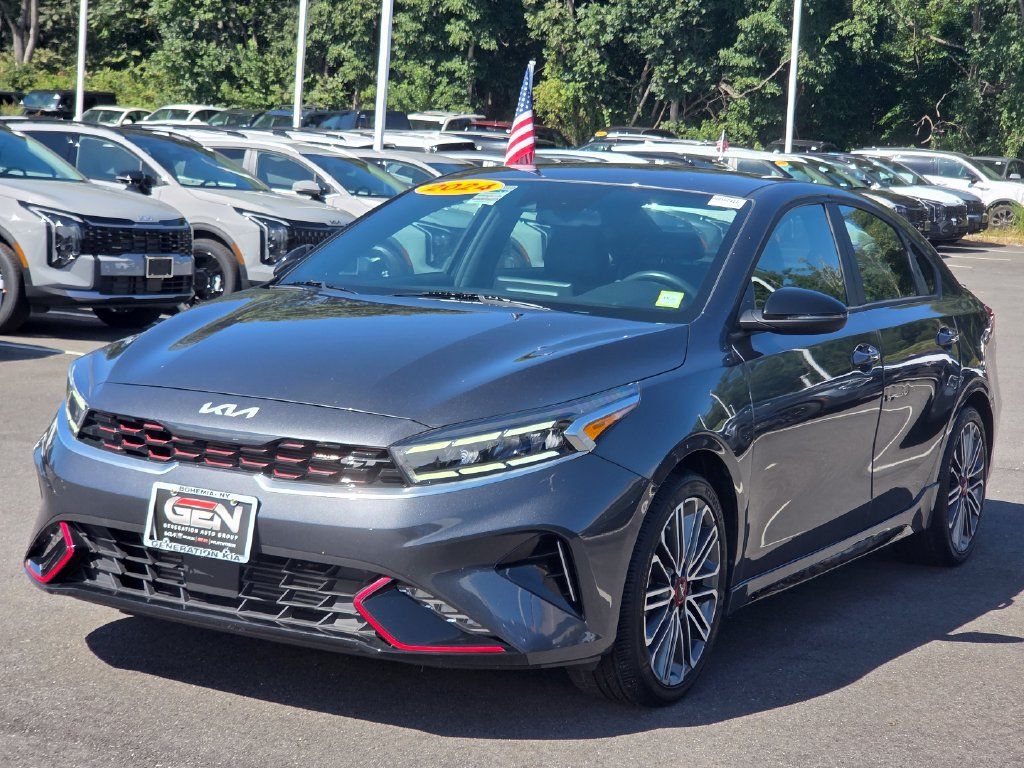 Used 2024 Kia Forte GT FWD image 7