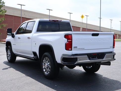 New 2026 Chevrolet Silverado 2500 LTZ w/ LTZ Convenience Package AWD/4WD image 6