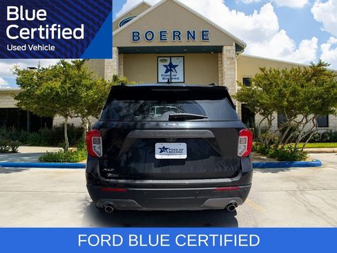 Used 2023 Ford Explorer XLT w/ Equipment Group 202A RWD image 4