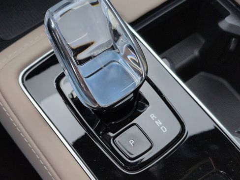 New 2026 Volvo XC90 B5 Core AWD/4WD image 13
