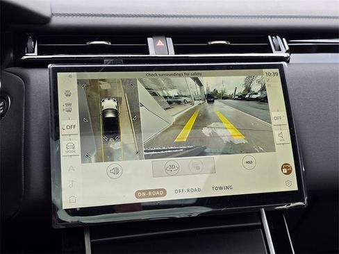 New 2026 Land Rover Range Rover Velar Dynamic SE image 13