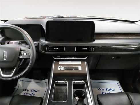 Used 2025 Lincoln Aviator Reserve w/ Equipment Group 201A image 11