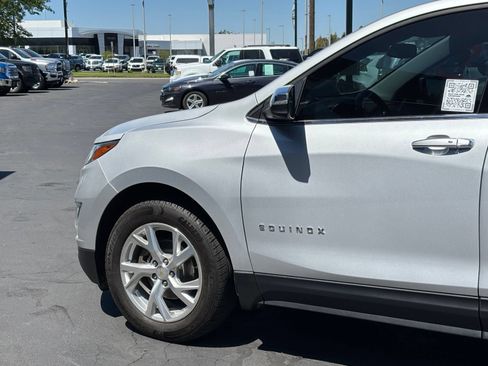 Used 2020 Chevrolet Equinox Premier AWD/4WD image 6