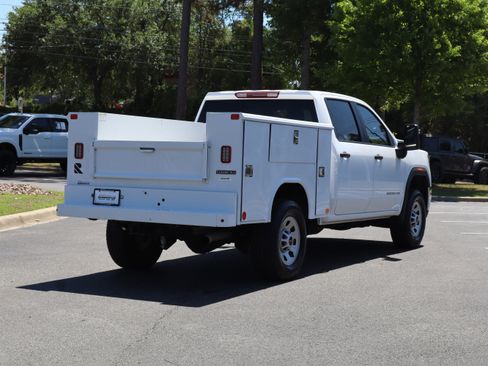 Used 2023 GMC Sierra 3500 Pro w/ Convenience Package AWD/4WD image 9