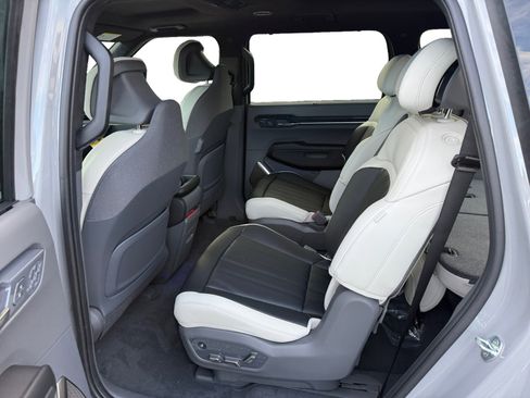 New 2026 Kia EV9 GT-Line image 16