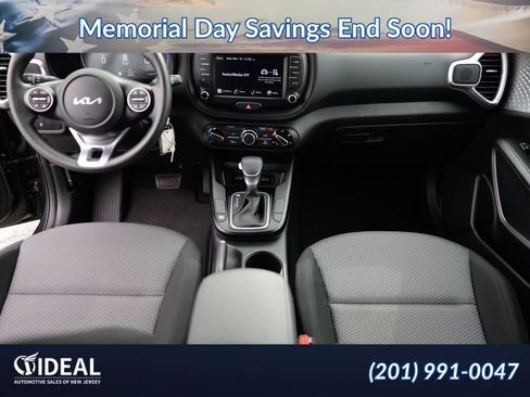 Used 2024 Kia Soul LX w/ Option Group 015 FWD image 17