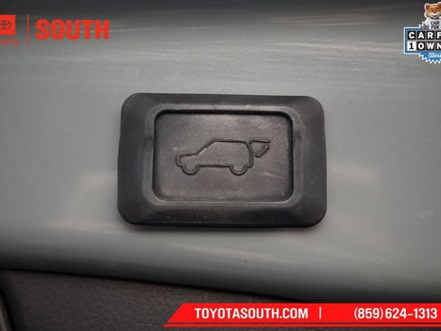Used 2022 Toyota RAV4 XLE w/ Convenience Package AWD/4WD image 28