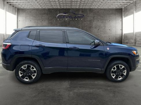Used 2017 Jeep Compass Trailhawk w/ Leather Interior Group AWD/4WD image 2