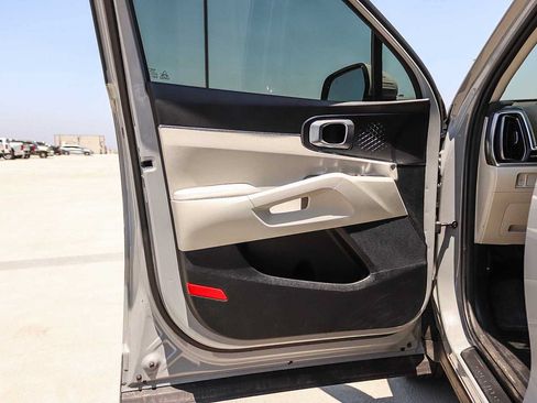 Used 2025 Kia Sorento S w/ Panoramic Sunroof Package FWD image 20