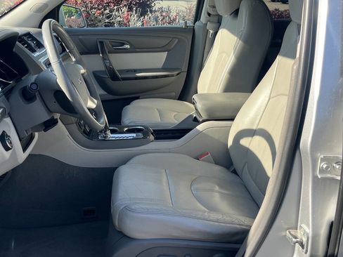 Used 2016 GMC Acadia SLT AWD/4WD image 8