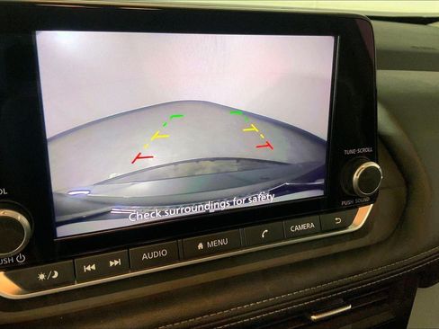 Used 2025 Nissan Rogue SV AWD/4WD image 23