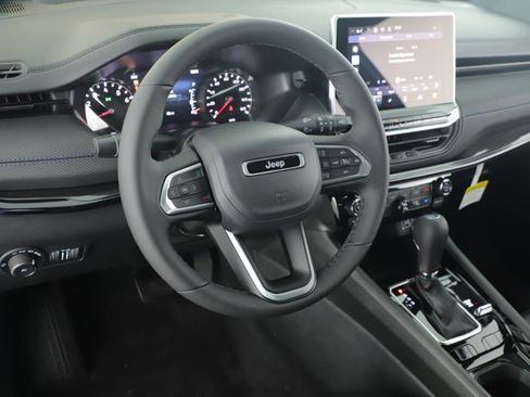 New 2026 Jeep Compass Latitude w/ Quick Order Package 29K AWD/4WD image 13