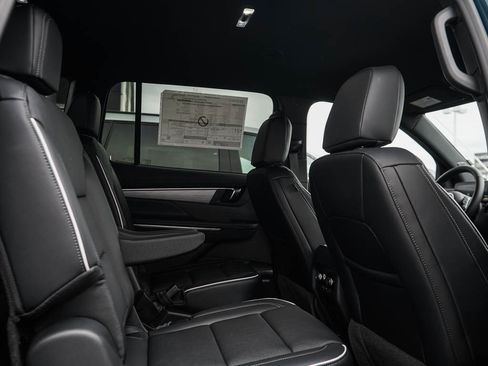 New 2026 Buick Enclave Preferred w/ LPO, All-Weather Package AWD/4WD image 13