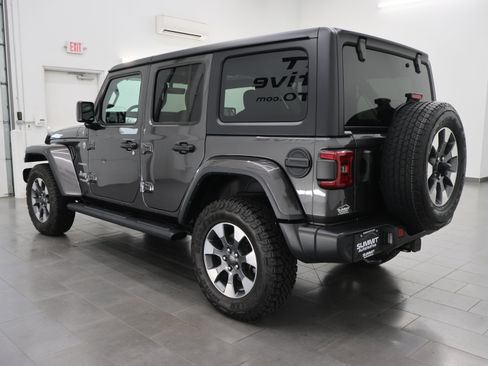 Used 2022 Jeep Wrangler Unlimited Sahara w/ LED Lighting Group AWD/4WD image 5