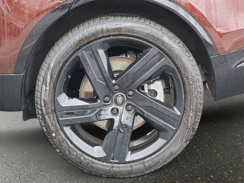New 2026 Land Rover Discovery Limited Edition image 35