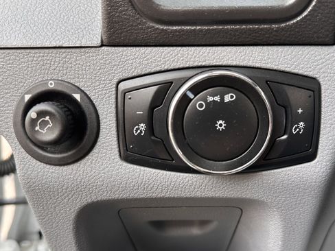 Used 2017 Ford Transit 150 XL image 18