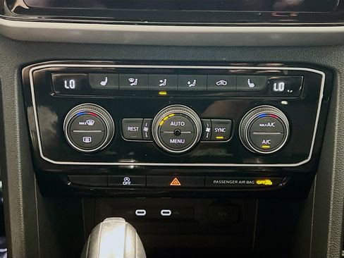 Used 2023 Volkswagen Atlas SE FWD image 11