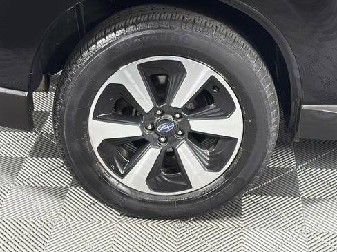 Used 2017 Subaru Forester 2.5i Premium AWD/4WD image 30