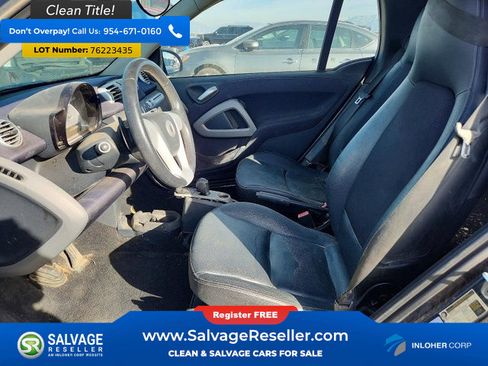 Used 2013 smart fortwo passion image 9