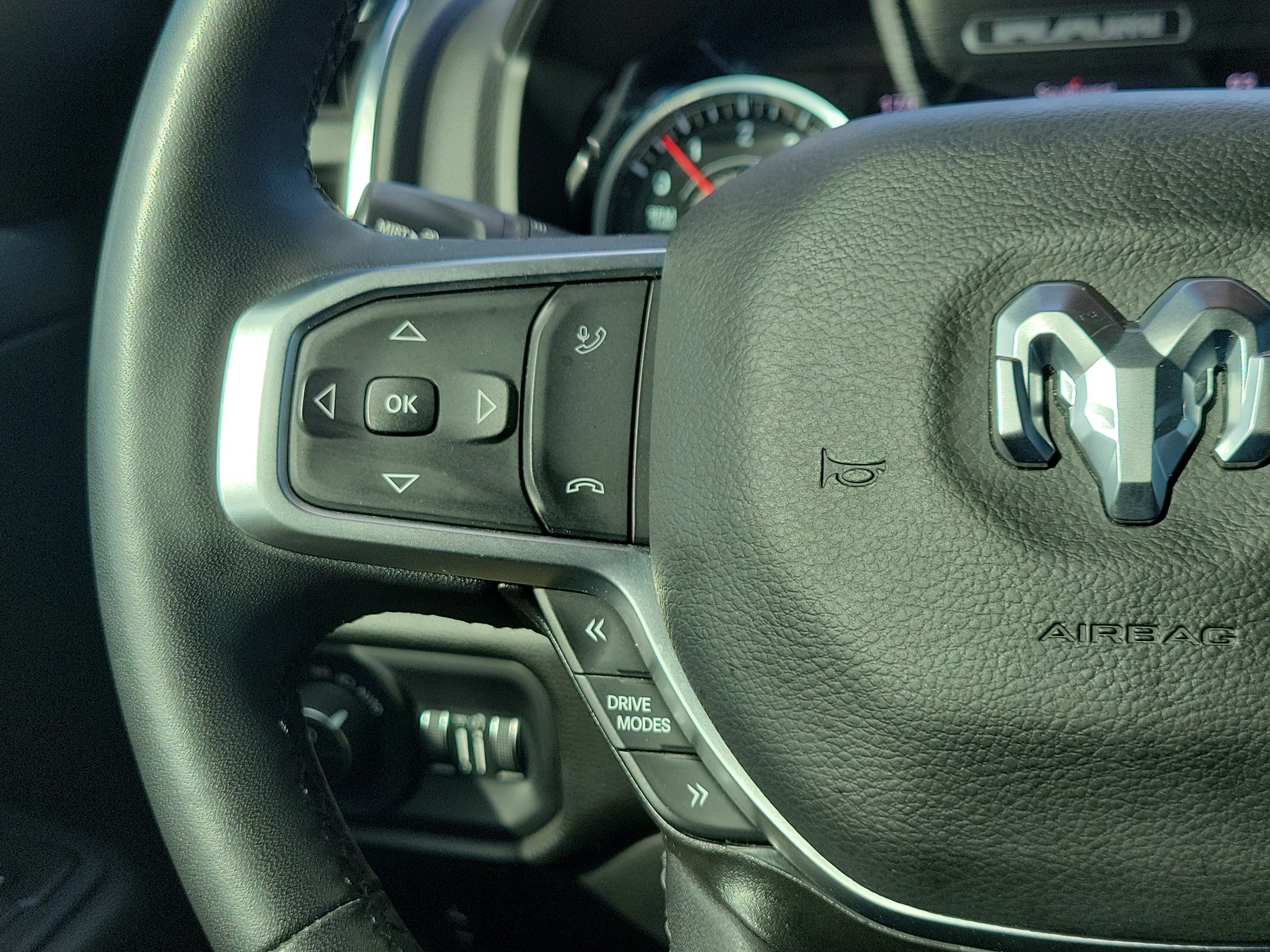 Used 2025 RAM 1500 Lone Star AWD/4WD image 17