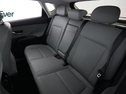 Used 2024 Hyundai Kona Limited FWD image 24