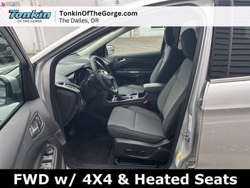 Used 2019 Ford Escape SE image 12