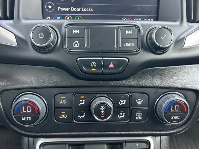 Used 2022 GMC Terrain SLT w/ Infotainment Package II FWD image 29