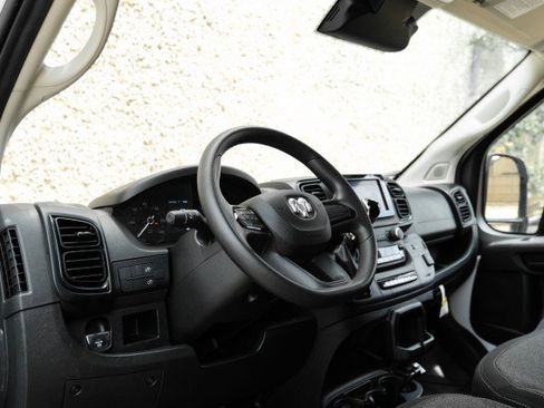 Used 2023 RAM ProMaster 2500 FWD image 17