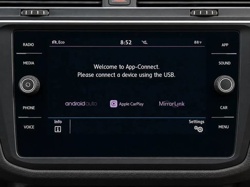 Used 2018 Volkswagen Tiguan SE w/ Panoramic Sunroof Package AWD/4WD image 40