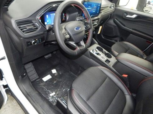 New 2025 Ford Escape ST-Line w/ Tech Pack #1 image 14