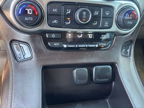 Used 2015 Chevrolet Tahoe LT image 16