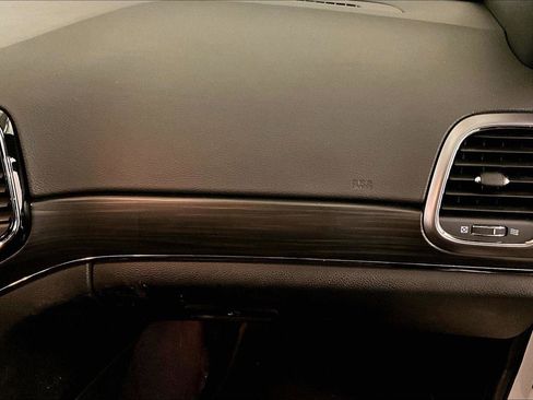 Used 2019 Jeep Grand Cherokee Limited X image 15