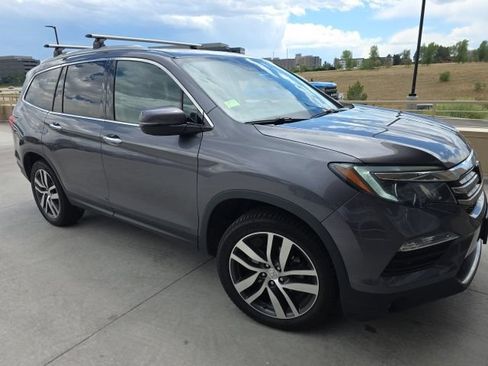 Used 2017 Honda Pilot Elite image 4