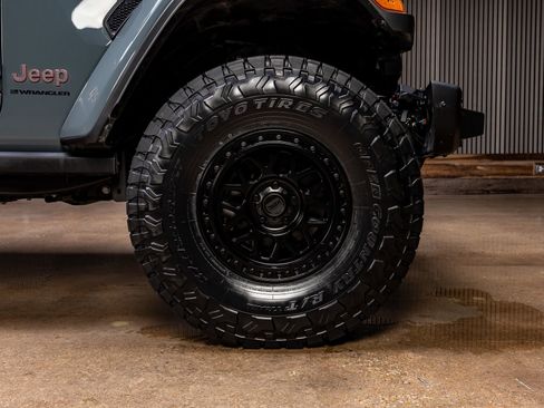 Used 2024 Jeep Wrangler Unlimited Rubicon image 12