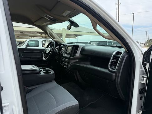 Used 2019 RAM 2500 Big Horn AWD/4WD image 18