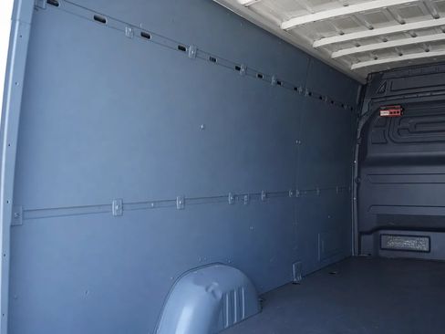 Used 2022 Mercedes-Benz Sprinter 2500 image 13