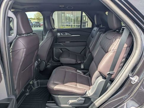 Used 2025 Ford Explorer Platinum w/ Ultimate Package RWD image 16