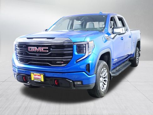Used 2023 GMC Sierra 1500 AT4 w/ AT4 Premium Package AWD/4WD image 3