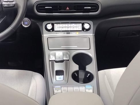 Certified 2022 Hyundai Kona SEL w/ Convenience Package image 26