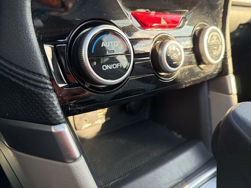 Used 2023 Subaru Forester Premium image 34