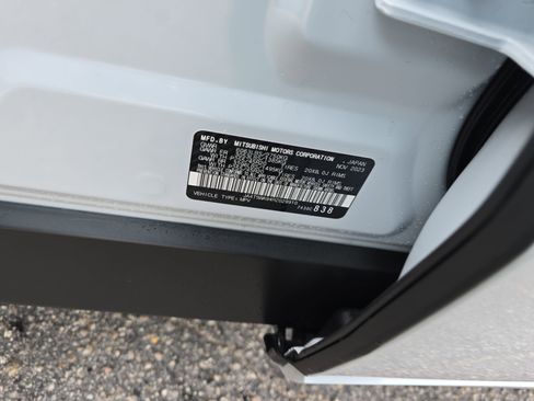 Used 2024 Mitsubishi Outlander SEL image 38