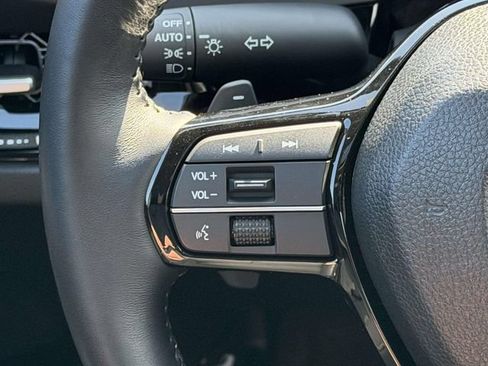 Certified 2025 Honda Accord Touring image 19
