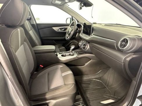 Used 2024 Chevrolet Blazer LT w/ Convenience Package FWD image 27