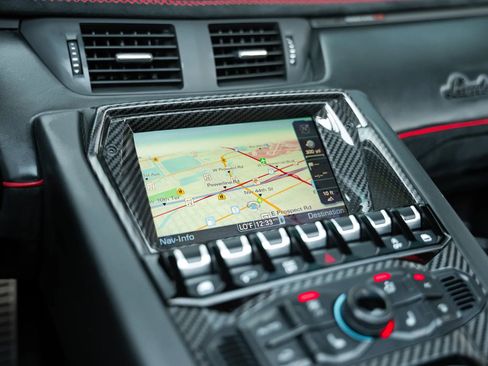 Used 2021 Lamborghini Aventador SVJ AWD/4WD image 17