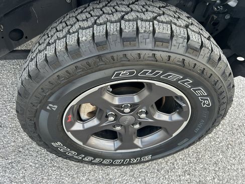 Used 2021 Jeep Wrangler Sport image 12