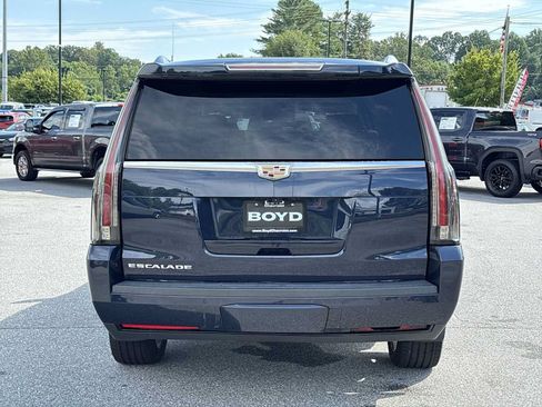 Used 2019 Cadillac Escalade ESV Luxury AWD/4WD image 7