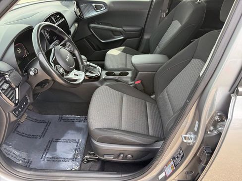 Used 2023 Kia Soul EX FWD image 10