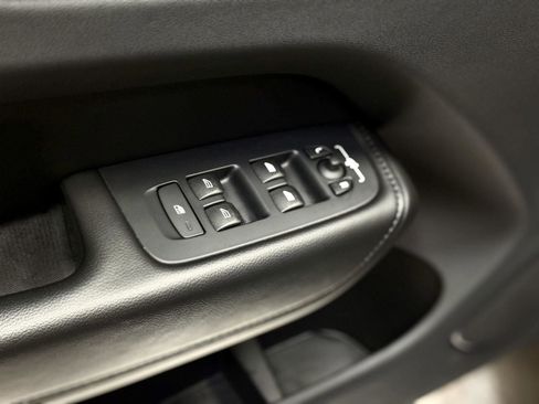 Used 2023 Volvo XC60 B5 Core w/ Climate Package image 12