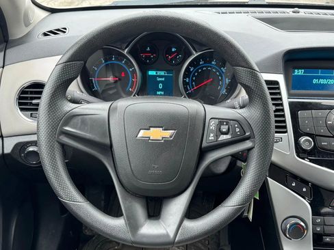 Used 2014 Chevrolet Cruze LS image 16