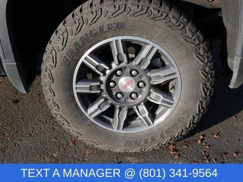 Certified 2025 GMC Sierra 1500 AT4 w/ AT4 Premium Package image 10